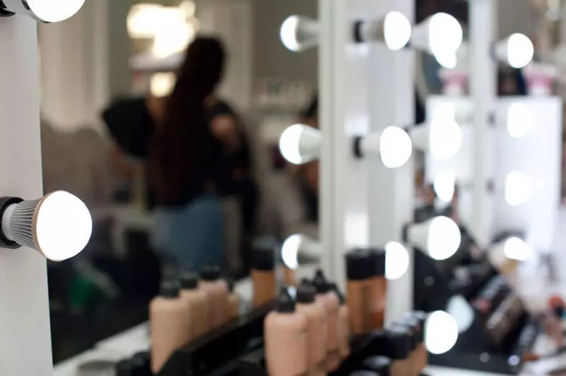 dentro de una peluquería antes de la boda en Madrid