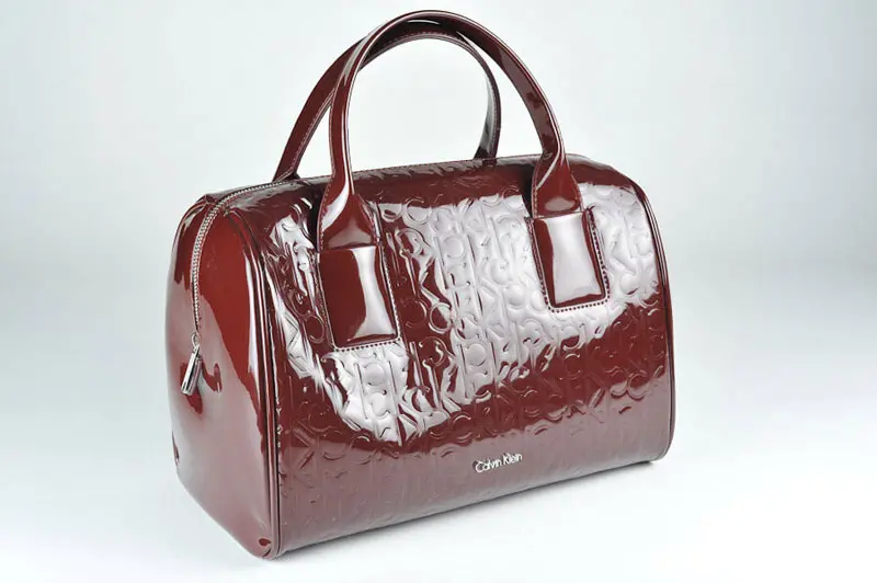 bolso de cuero de diseño rojo de Calvin Klein